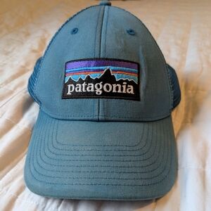 Patagonia Mesh Snapback Hat in Teal